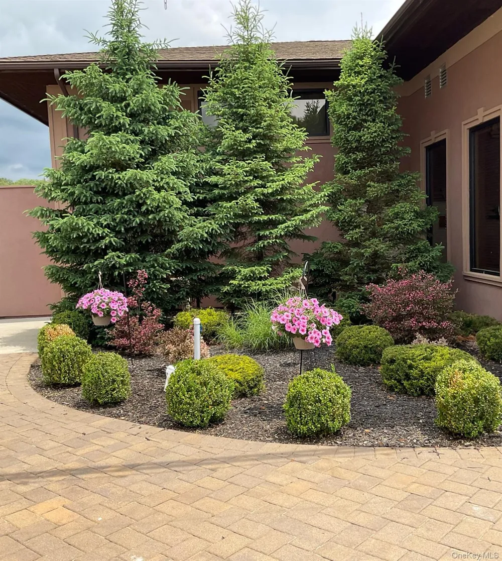 7410 US RT-209 Napanoch, NY 12458