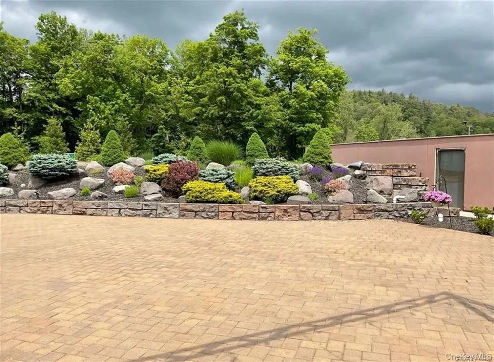 7410 US RT-209 Napanoch, NY 12458