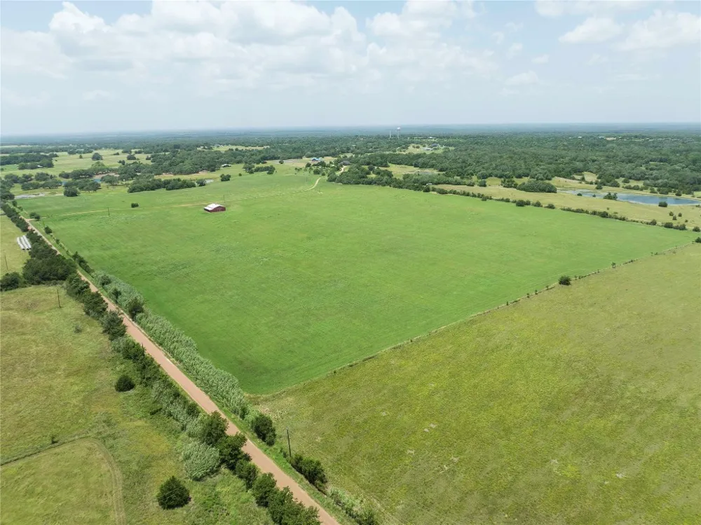 900 Schulze Road Schulenburg, TX 78949