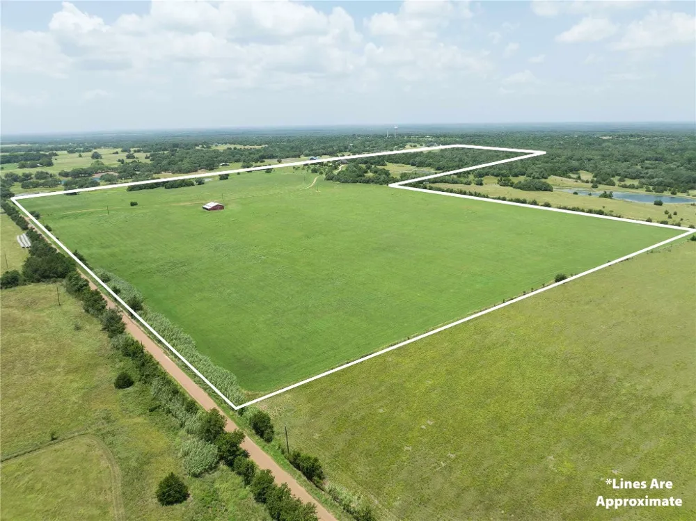 900 Schulze Road Schulenburg, TX 78949