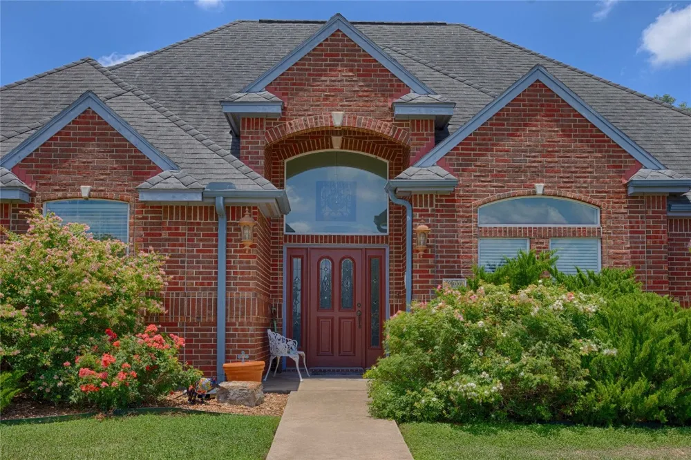 900 Schulze Road Schulenburg, TX 78949