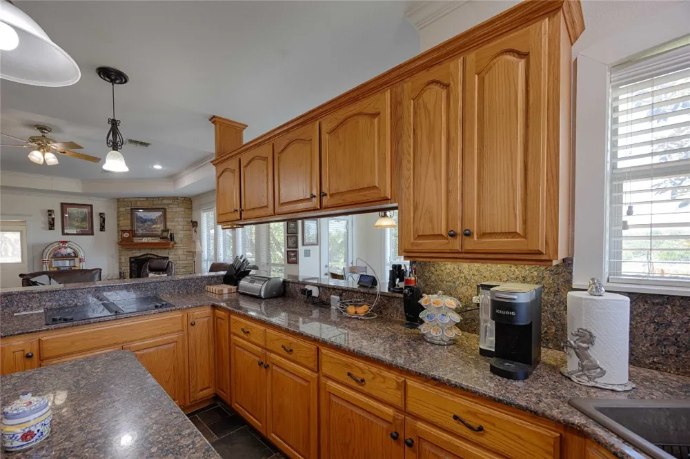 900 Schulze Road Schulenburg, TX 78949