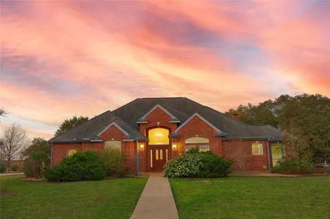 900 Schulze Road