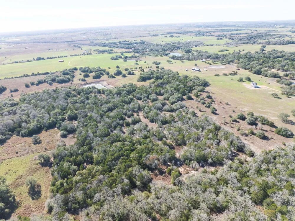 900 Schulze Road Schulenburg, TX 78949
