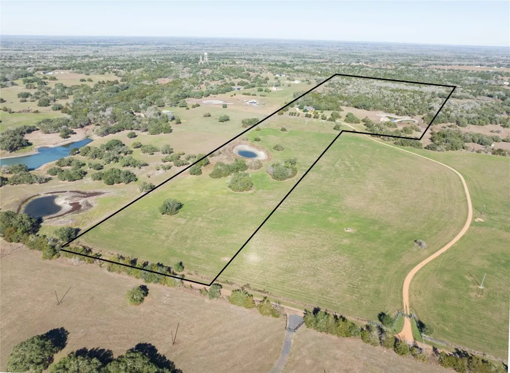 900 Schulze Road Schulenburg, TX 78949