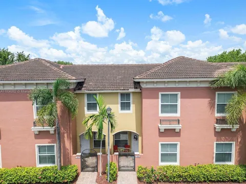 2851 W Prospect Rd #1306