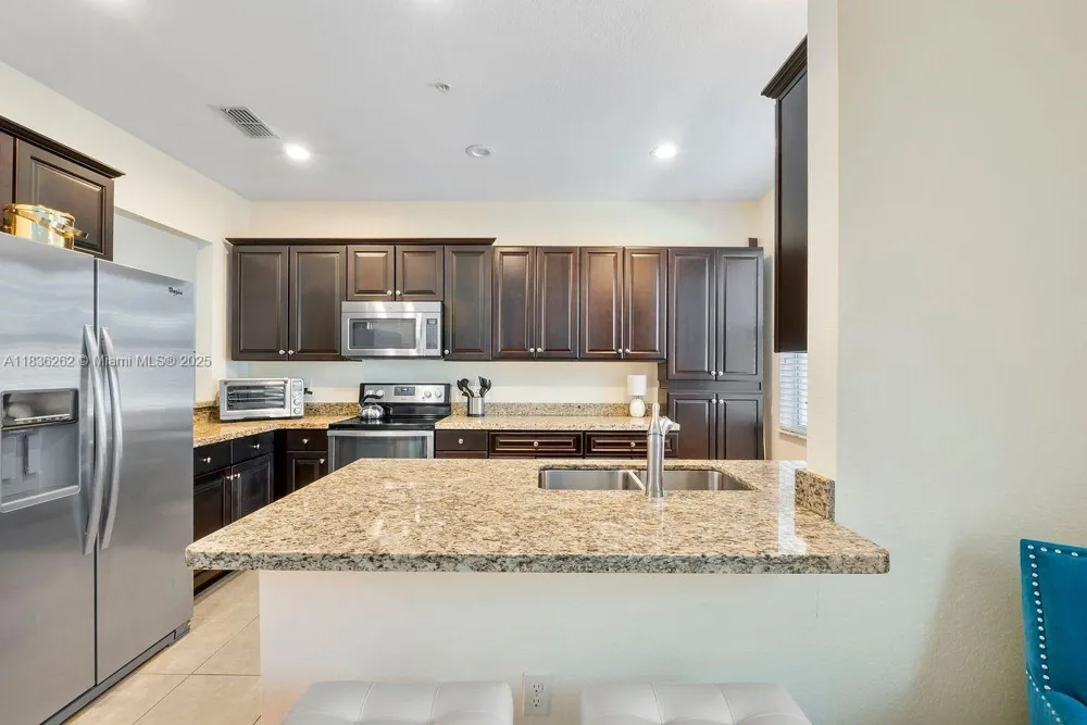 2851 W Prospect Rd #1306 Tamarac, FL 33309