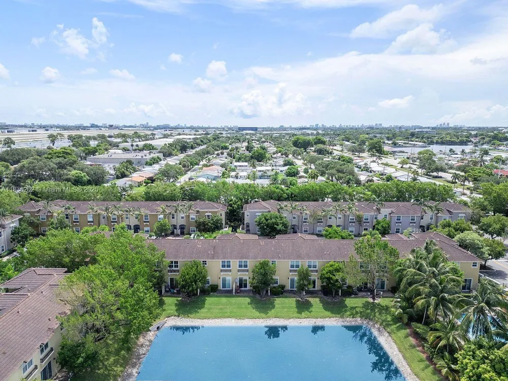 2851 W Prospect Rd #1306 Tamarac, FL 33309