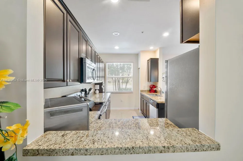 2851 W Prospect Rd #1306 Tamarac, FL 33309