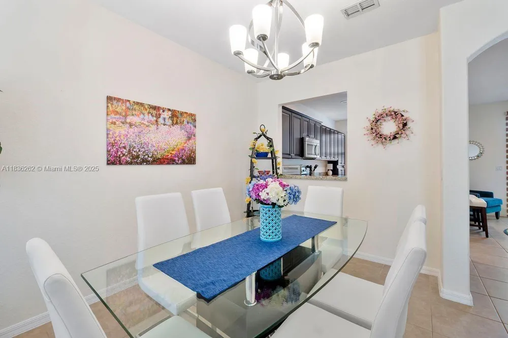 2851 W Prospect Rd #1306 Tamarac, FL 33309