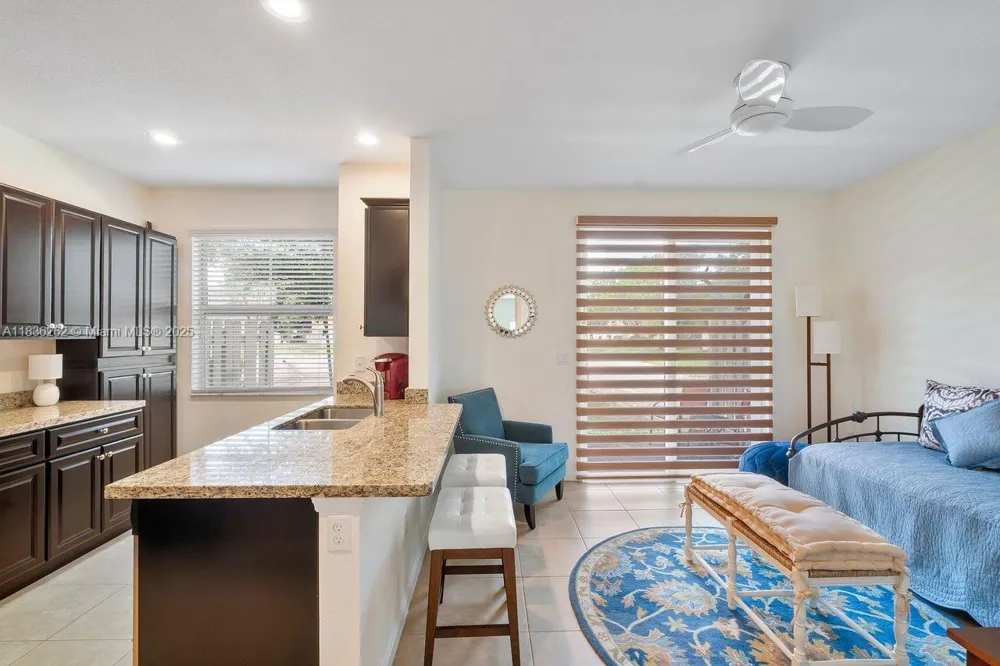 2851 W Prospect Rd #1306 Tamarac, FL 33309