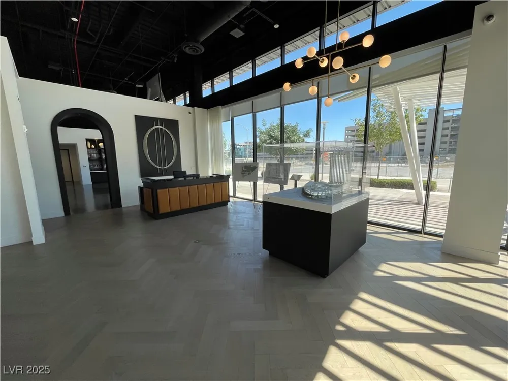 700 W Carson Avenue #506 Las Vegas, NV 89106