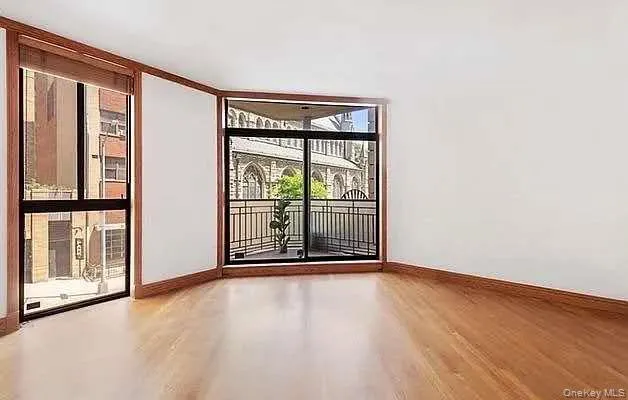 8 W 65th Street #5A New York (Manhattan), NY 10023