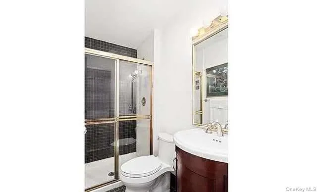 8 W 65th Street #5A New York (Manhattan), NY 10023