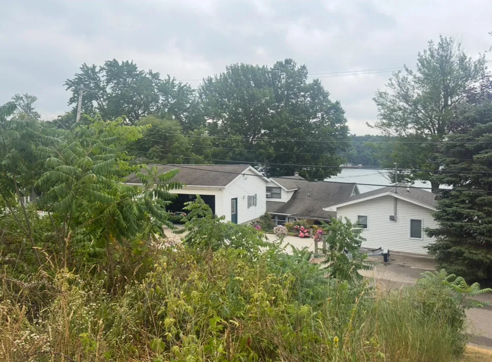 11717 Maywood Drive NE Sparta, MI 49345