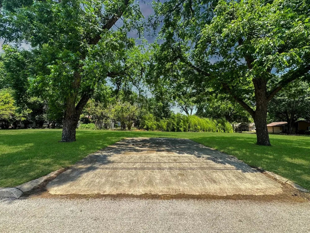 922 Booneville Avenue New Braunfels, TX 78130