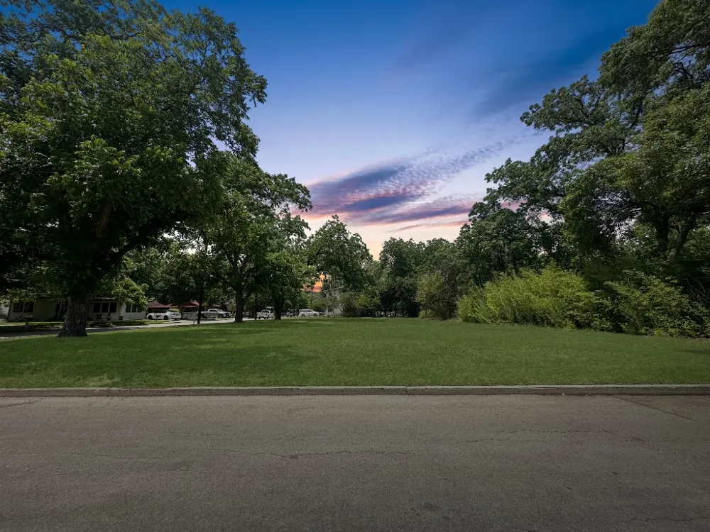 922 Booneville Avenue New Braunfels, TX 78130