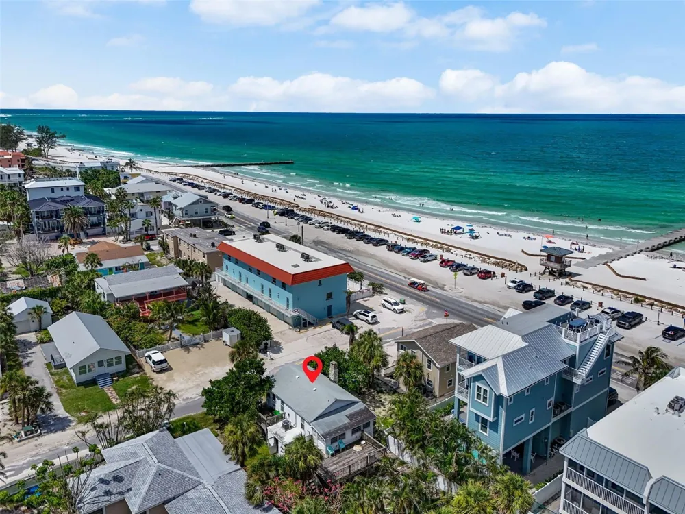 104 10TH STREET S Bradenton Beach, FL 34217