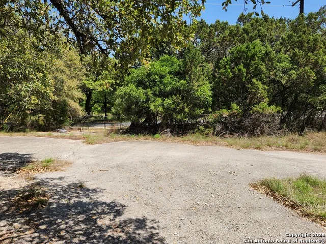 19225 scenic loop Helotes, TX 78023