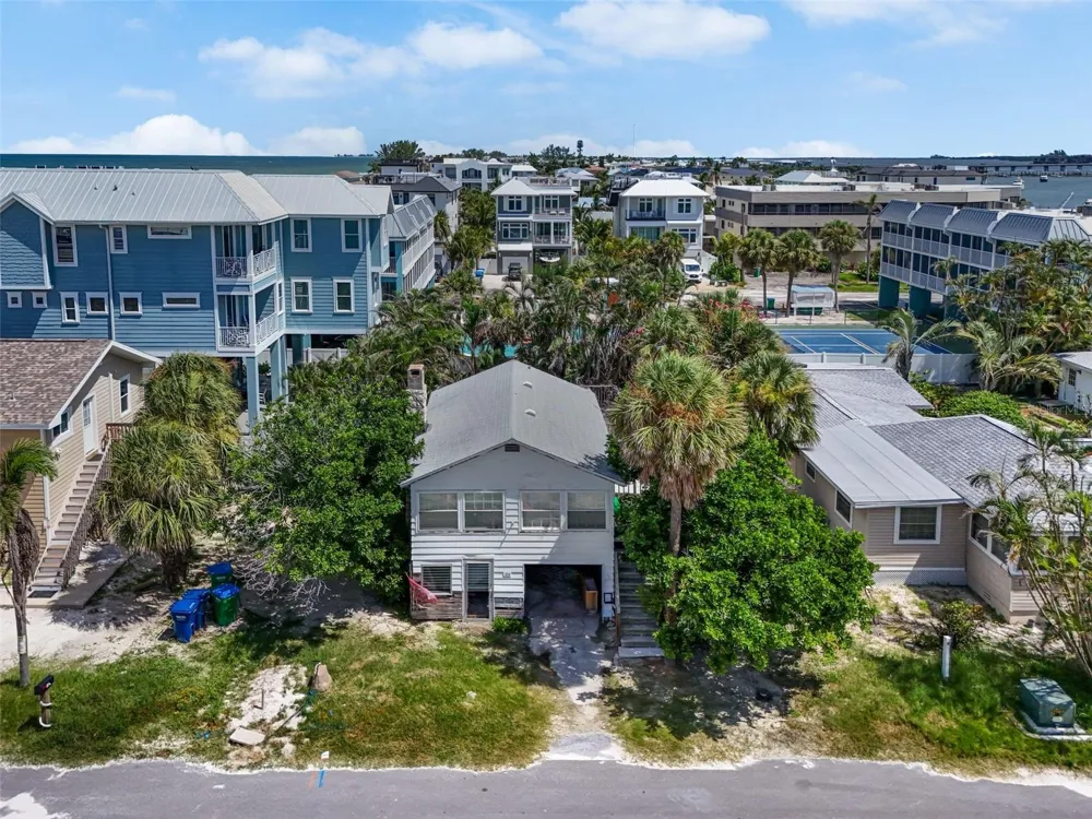 104 10TH STREET S Bradenton Beach, FL 34217