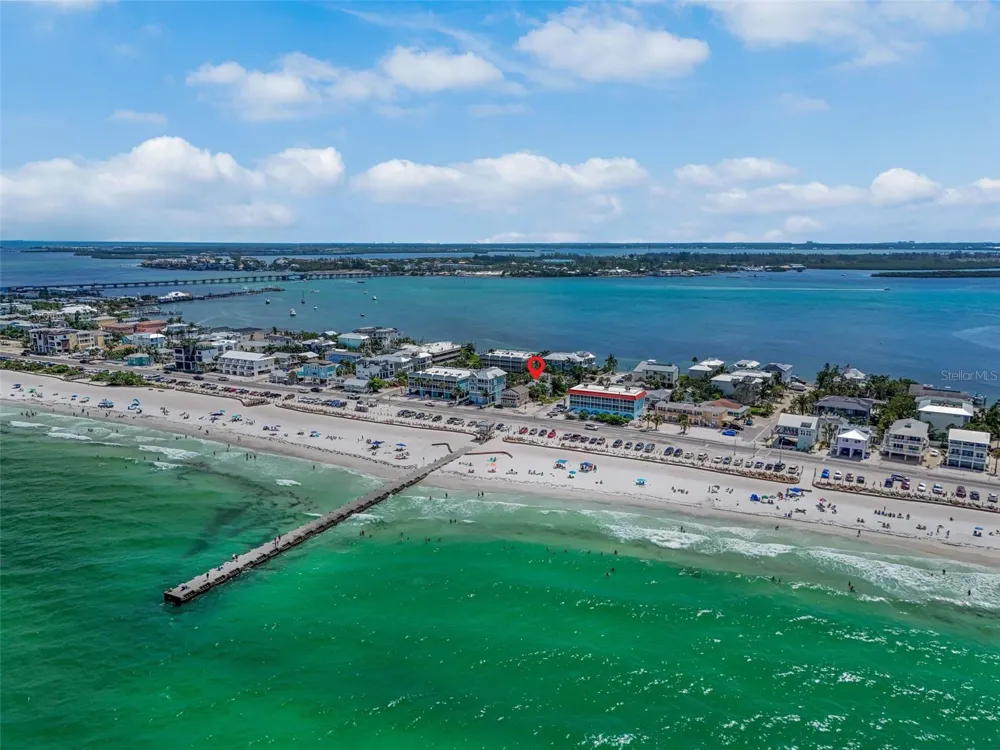 104 10TH STREET S Bradenton Beach, FL 34217