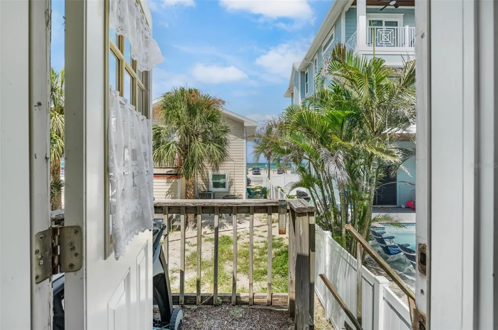 104 10TH STREET S Bradenton Beach, FL 34217