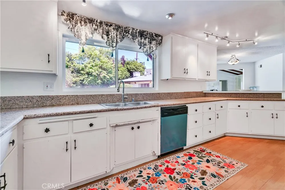 211 Peacock Lane Montebello, CA 90640