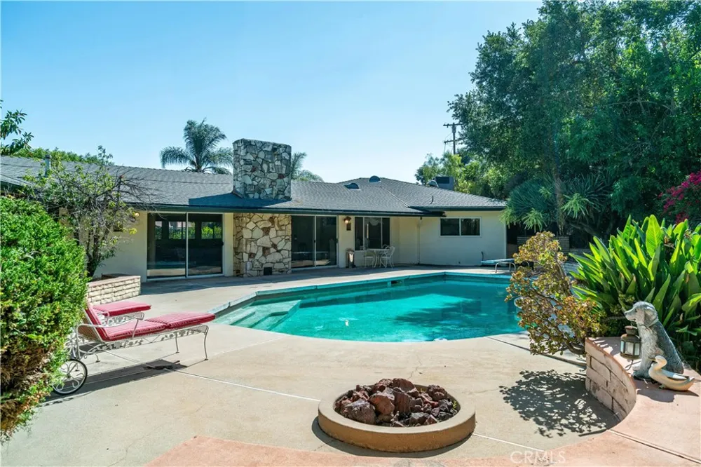 211 Peacock Lane Montebello, CA 90640