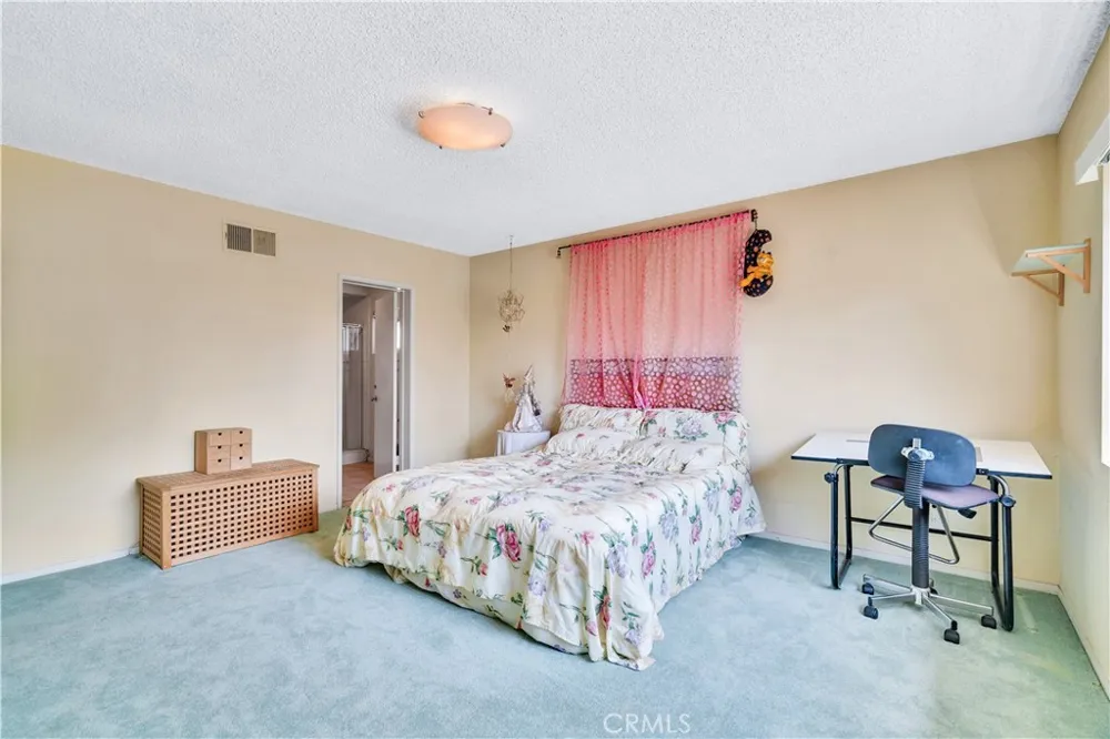 211 Peacock Lane Montebello, CA 90640