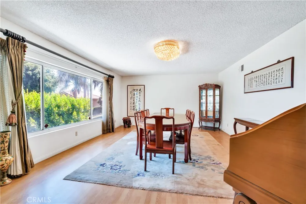 211 Peacock Lane Montebello, CA 90640