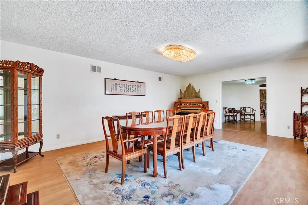 211 Peacock Lane Montebello, CA 90640