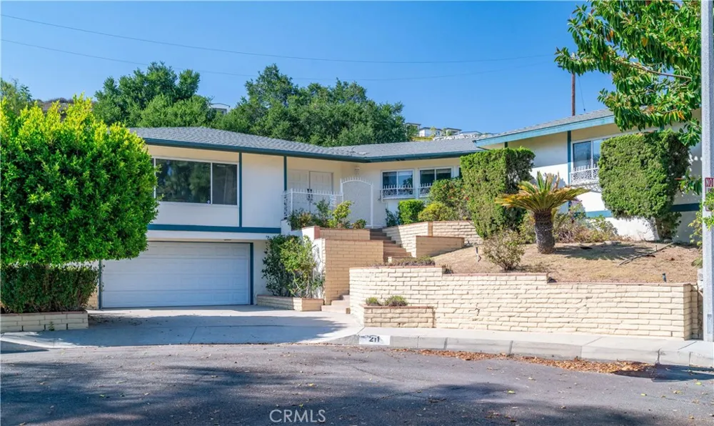 211 Peacock Lane Montebello, CA 90640