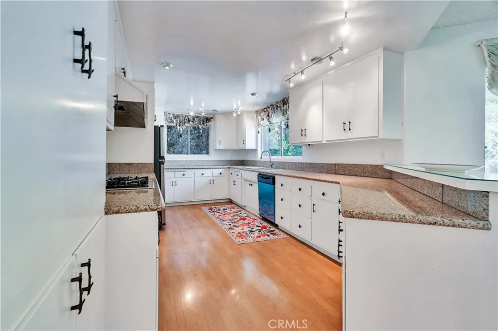 211 Peacock Lane Montebello, CA 90640