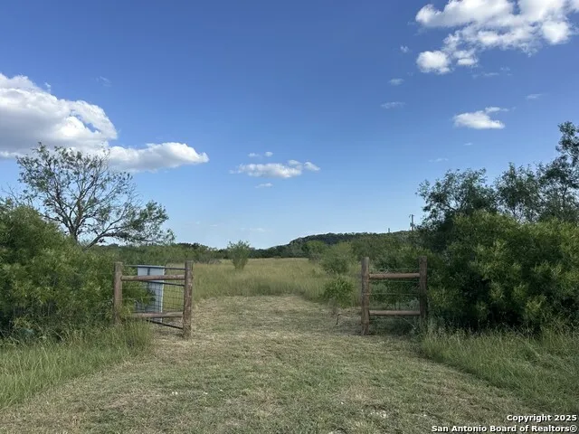 TRACT 59 Fm 470 Tarpley, TX 78883