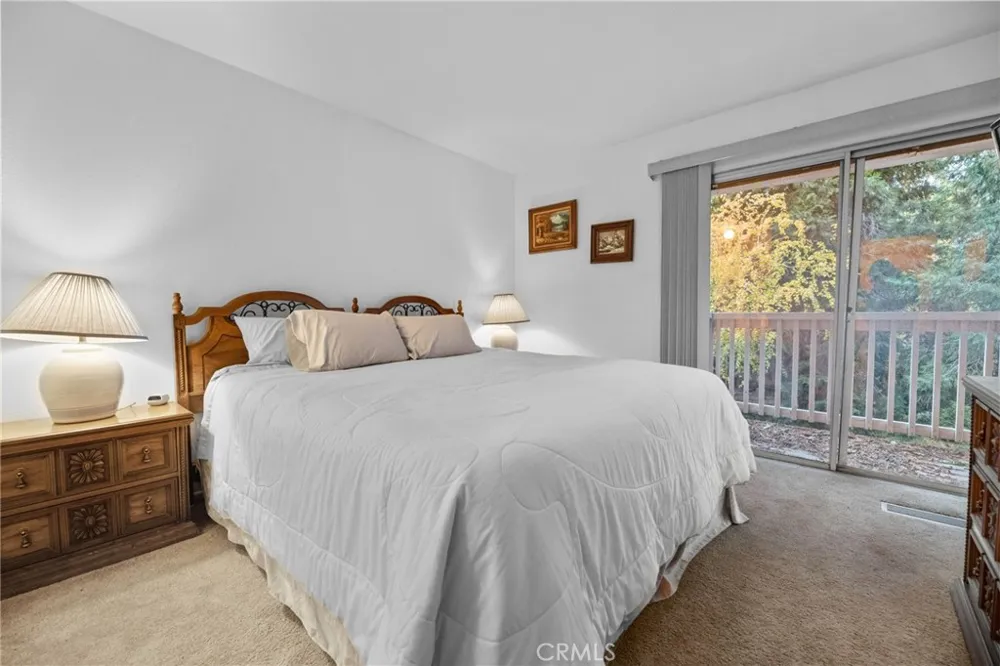 103 Rockledge Lane Lake Arrowhead, CA 92352