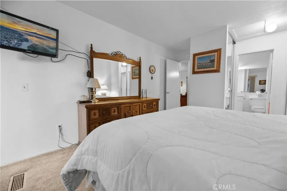 103 Rockledge Lane Lake Arrowhead, CA 92352