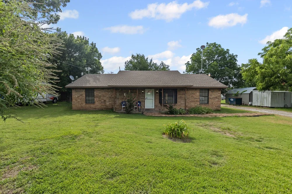 206 Main Street Bailey, TX 75413