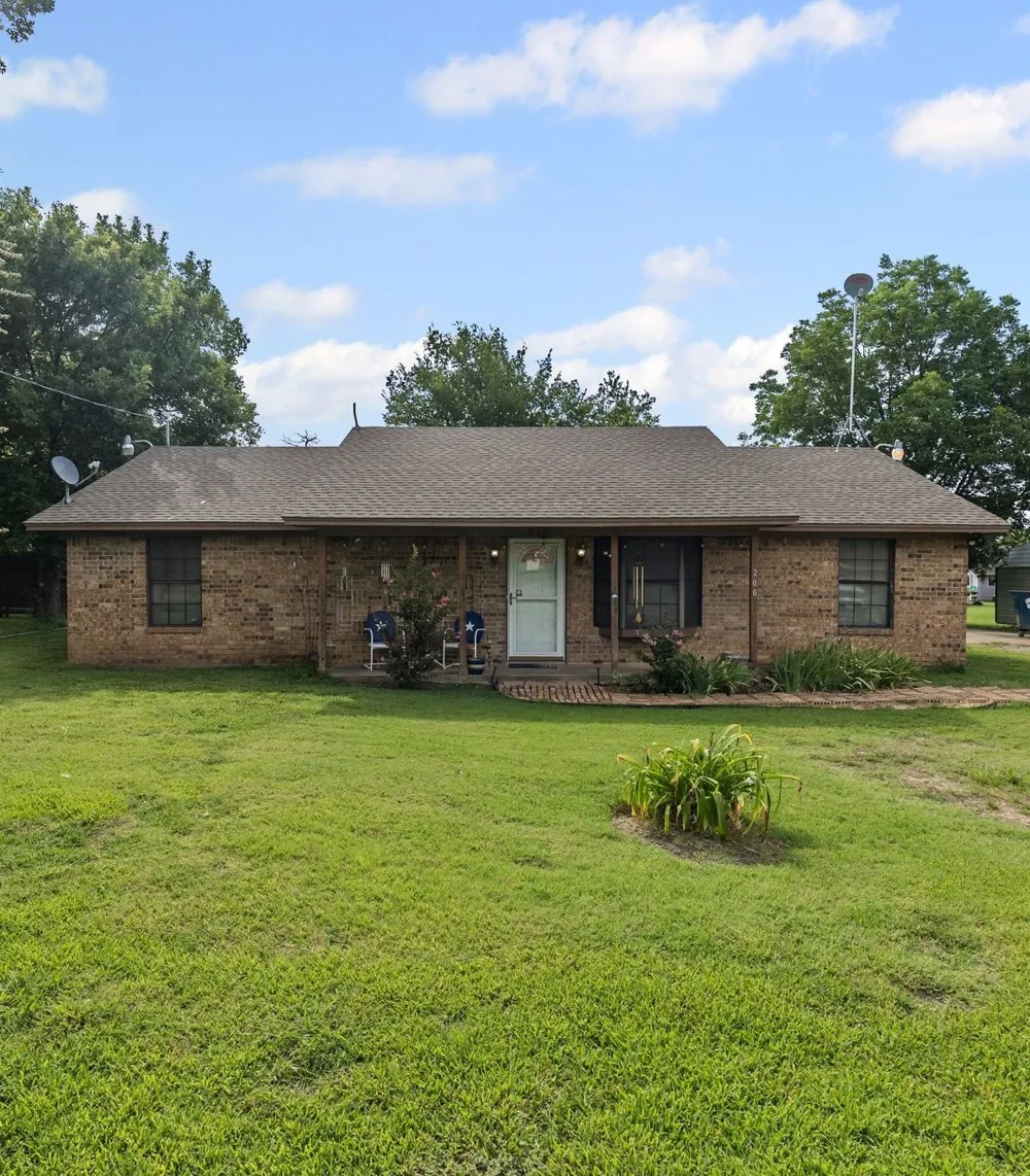 206 Main Street Bailey, TX 75413