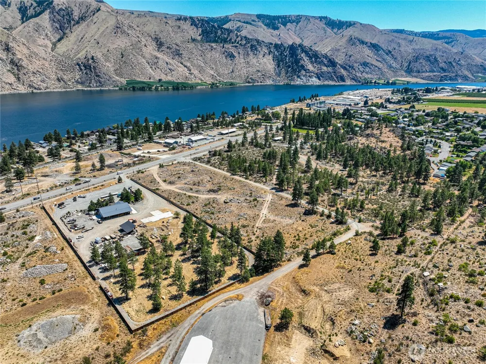 15250 US Highway 97A Entiat, WA 98822