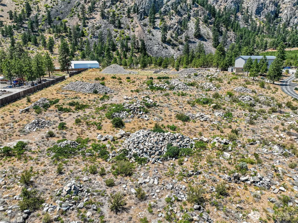 15254 US Highway 97A Entiat, WA 98822