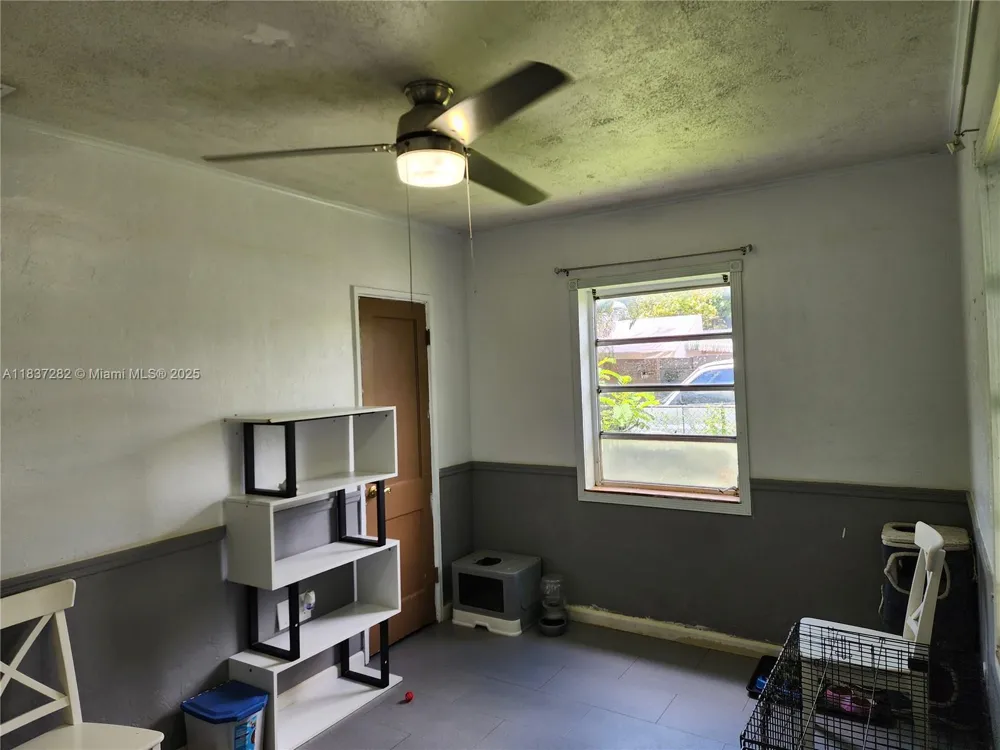 3521 E 8th Ave Hialeah, FL 33013