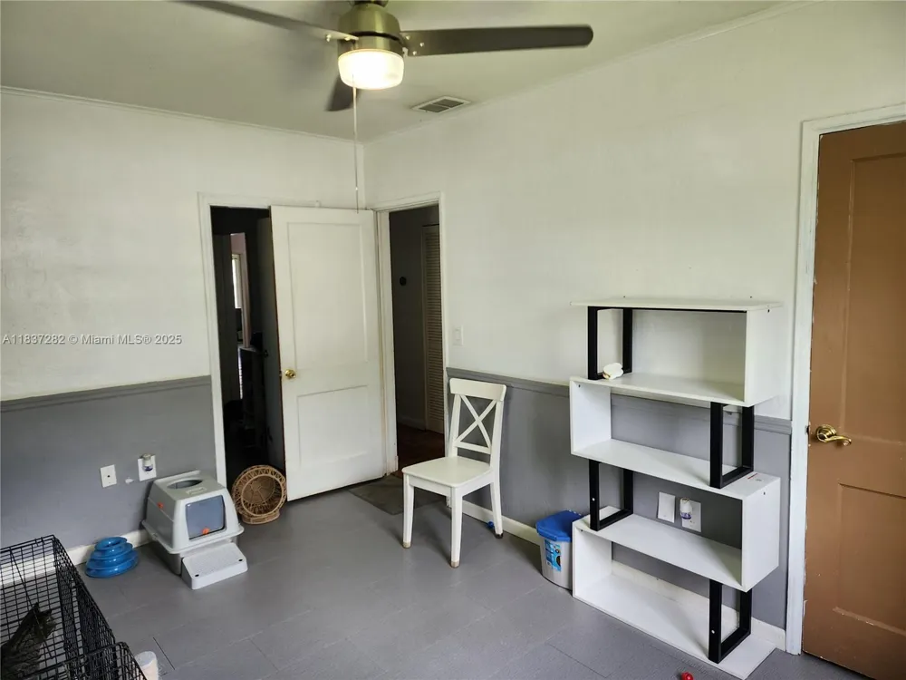 3521 E 8th Ave Hialeah, FL 33013