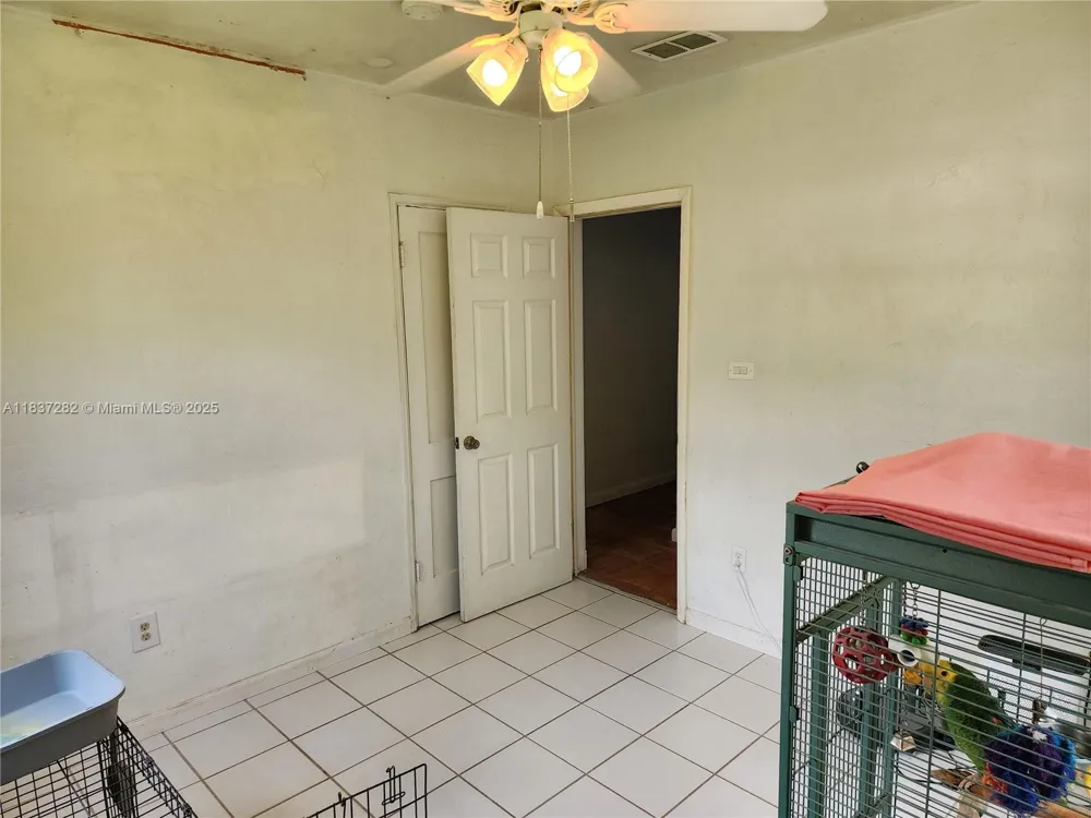 3521 E 8th Ave Hialeah, FL 33013