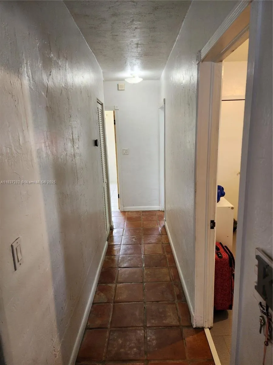 3521 E 8th Ave Hialeah, FL 33013