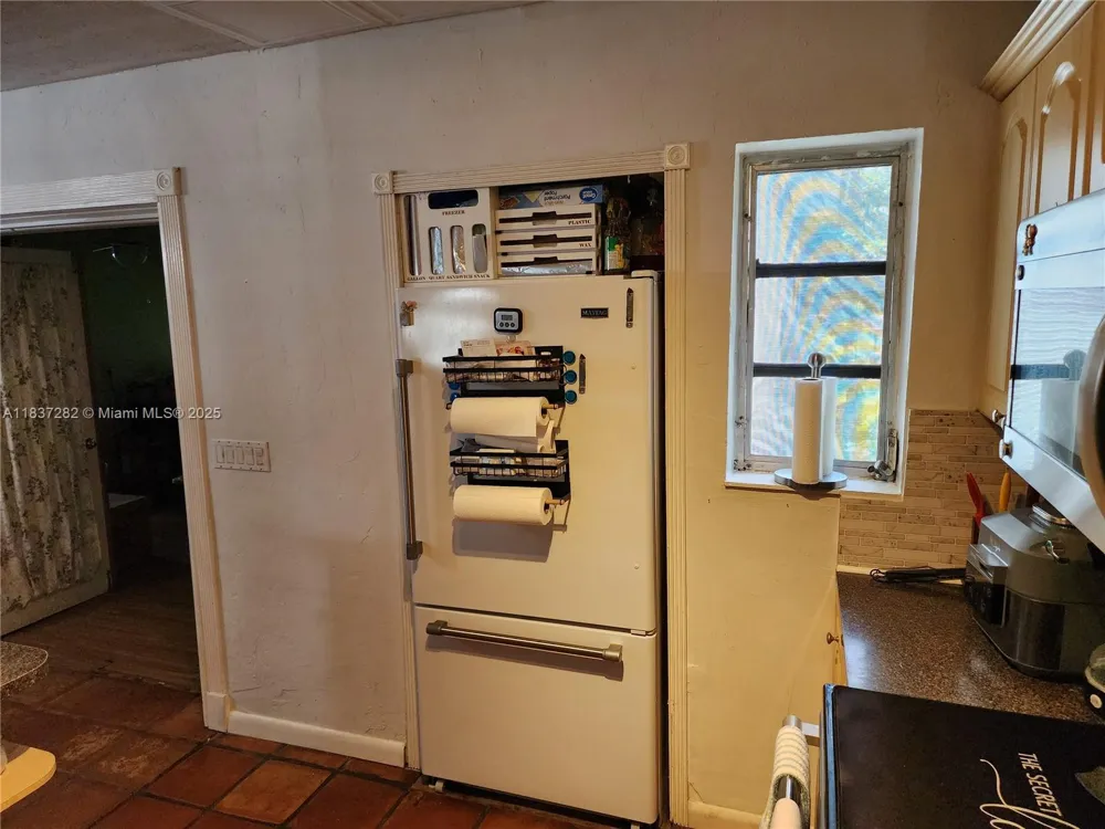 3521 E 8th Ave Hialeah, FL 33013