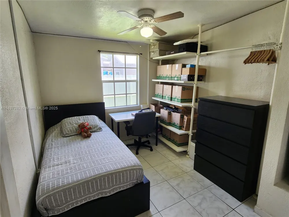 3521 E 8th Ave Hialeah, FL 33013