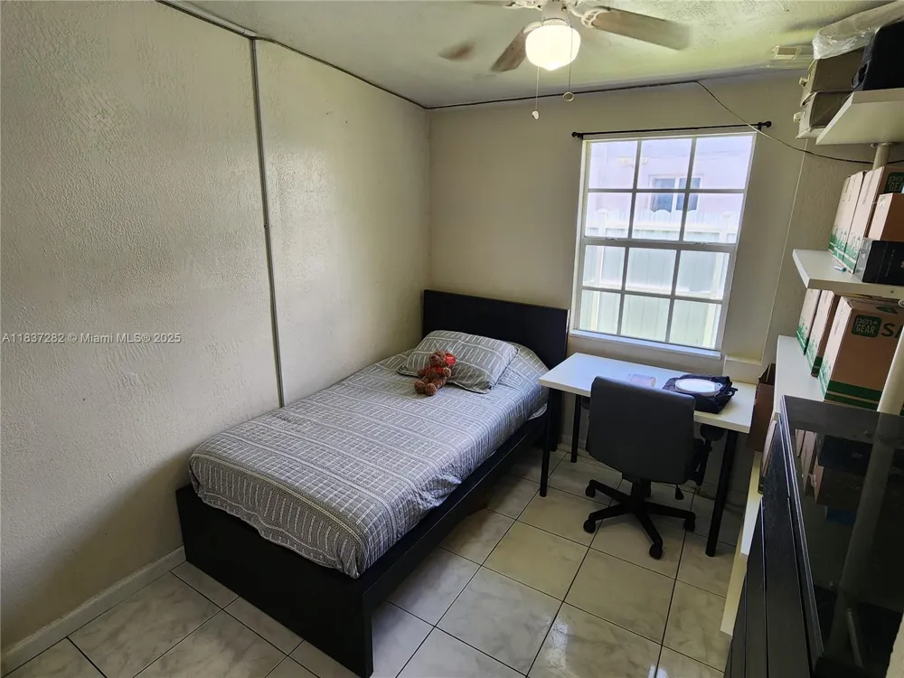 3521 E 8th Ave Hialeah, FL 33013