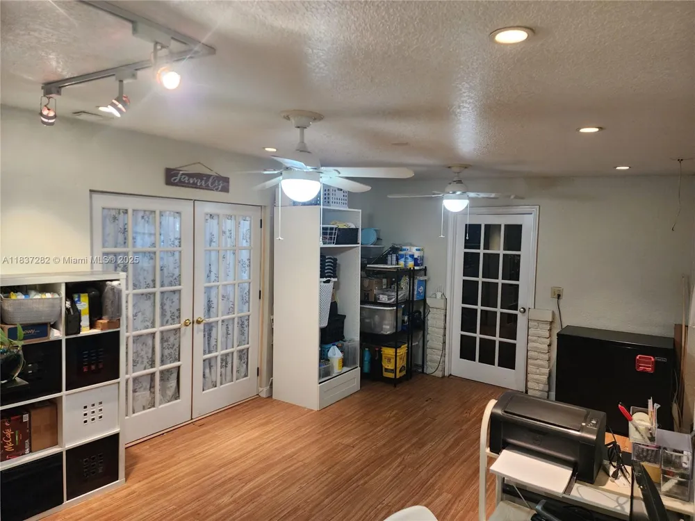 3521 E 8th Ave Hialeah, FL 33013