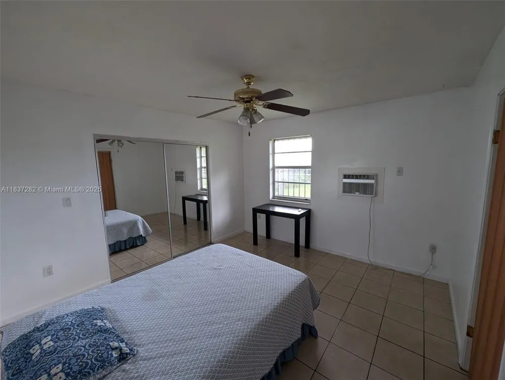 3521 E 8th Ave Hialeah, FL 33013