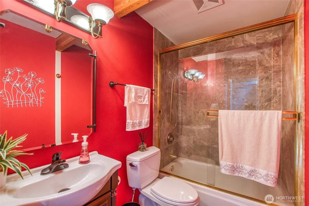 1669 Day Lake Road Orcas Island, WA 98245